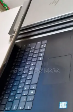 New Laptop Lenovo Ideapad 3 4GB Intel Core I5 SSD 1T