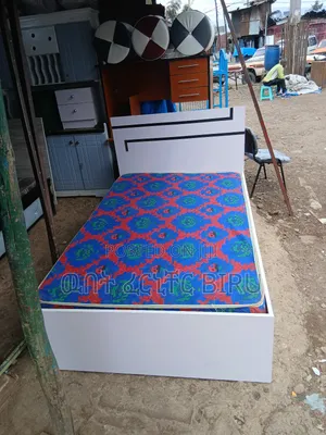 ላምኔት አልጋ ከቦድድ ፍራሽጋ በ ብር ቢቻ የሸጥን እንገኛለን