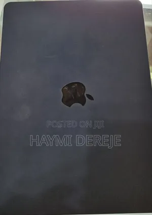 New Laptop Apple MacBook Pro 2019 8GB Intel Core I7 SSD 256GB