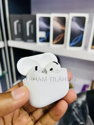 Photo - Apple Airpod 4