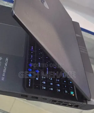 New Laptop MSI Vector 16 HX AI A2XWIG 16GB Intel Core I9 SSD 1T