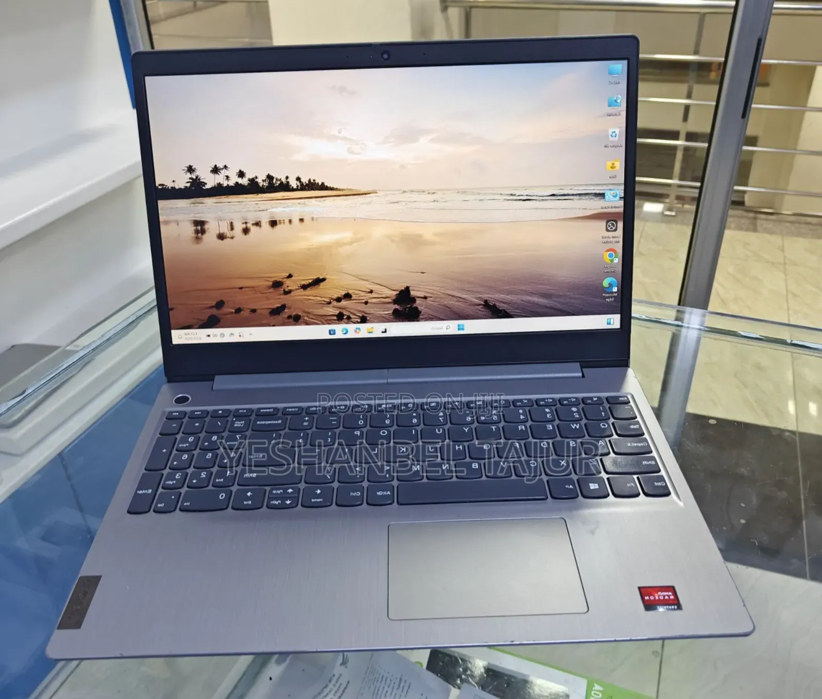 New Laptop Lenovo ThinkPad Yoga 8GB AMD Ryzen 5 SSD 256GB