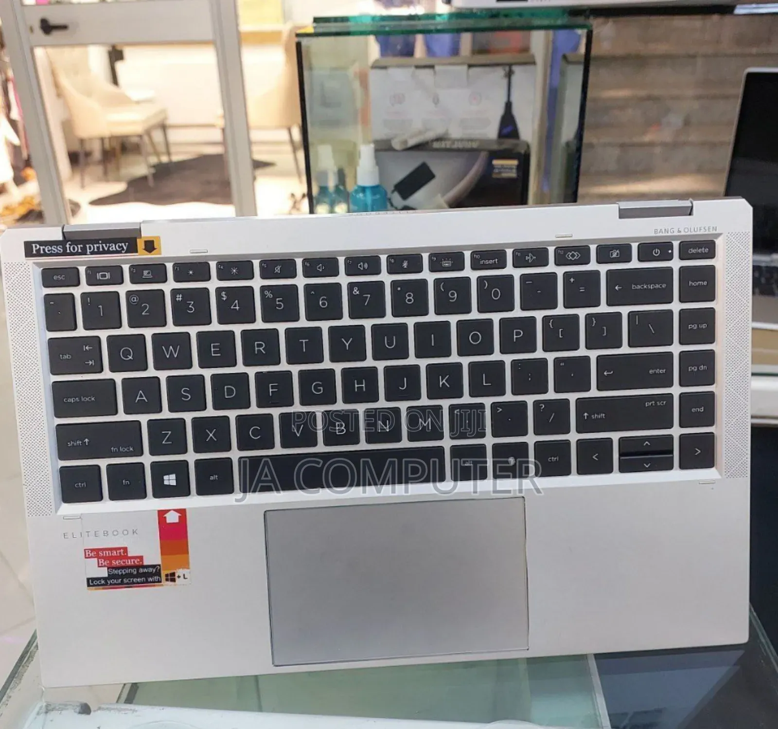 New Laptop HP EliteBook X360 1040 G7 16GB Intel Core I7 SSD 512GB