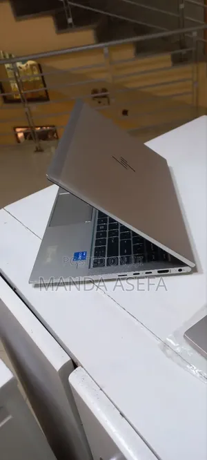 New Laptop HP EliteBook 840 G8 16GB Intel Core I5 SSD 512GB