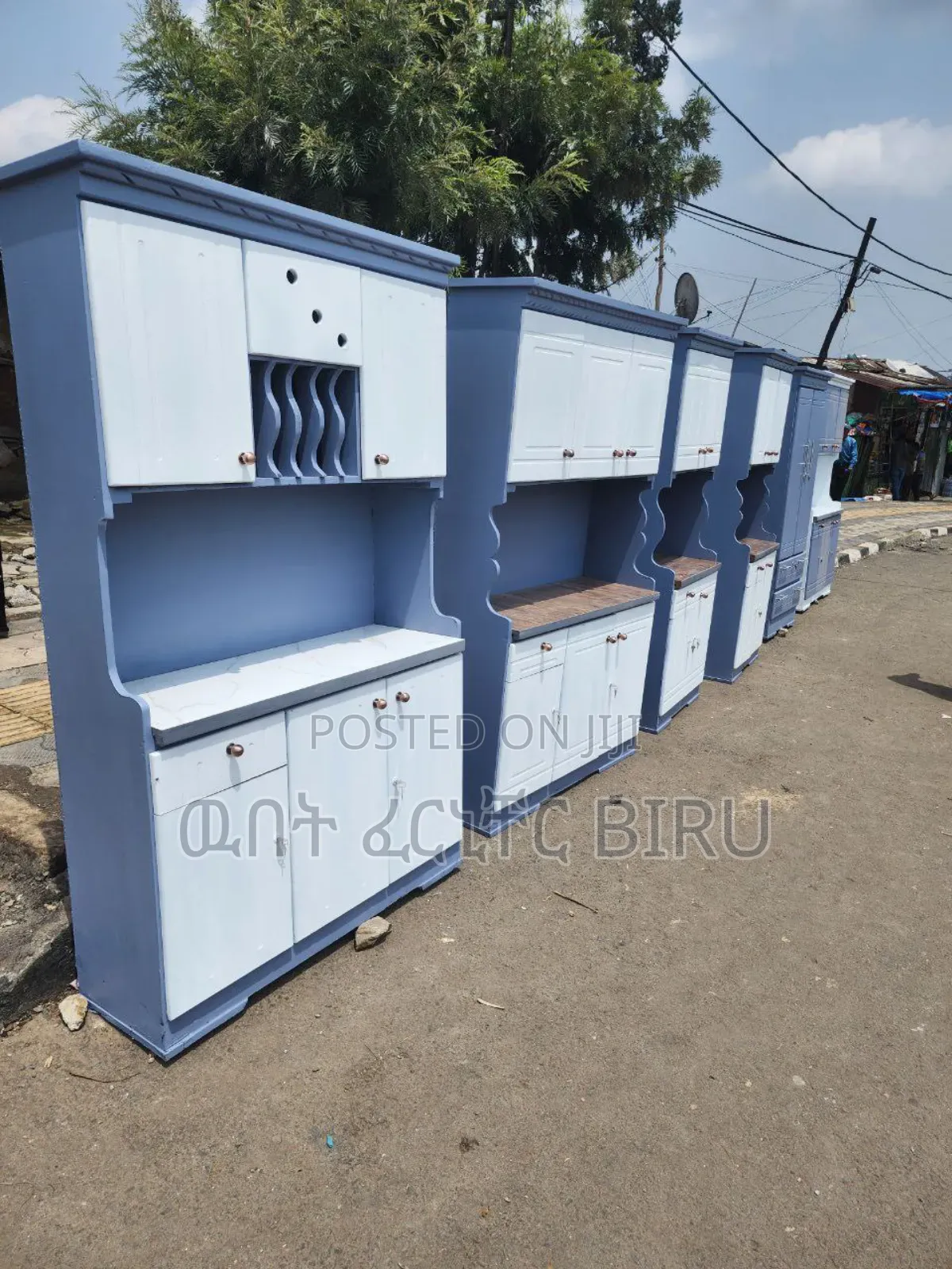 ኪችን ካብኔት በእምዴፍ የተሰራ ነው ስፋት 1/20