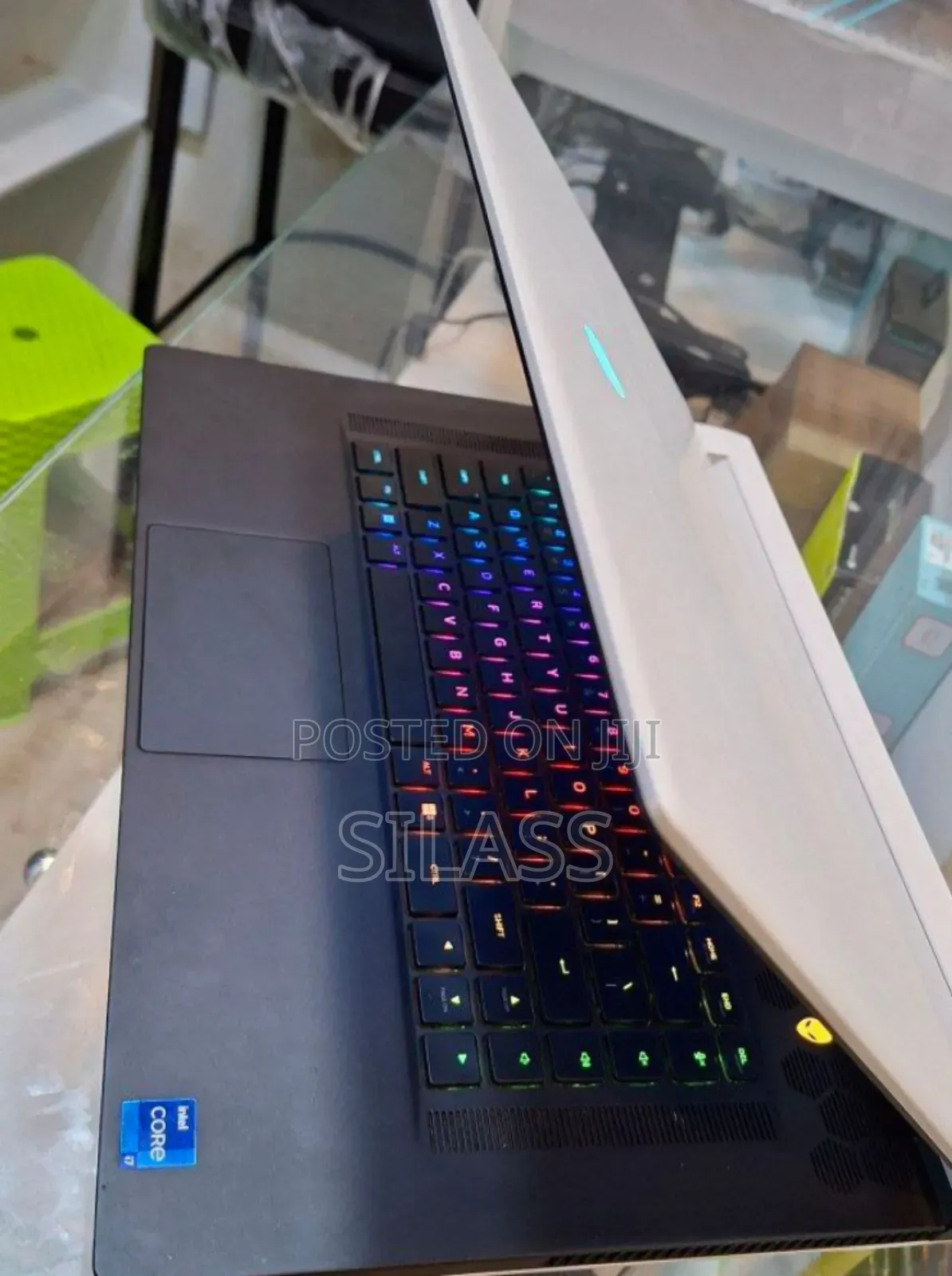 New Laptop Alienware M17x R2 32GB Intel Core I7 SSD 1T