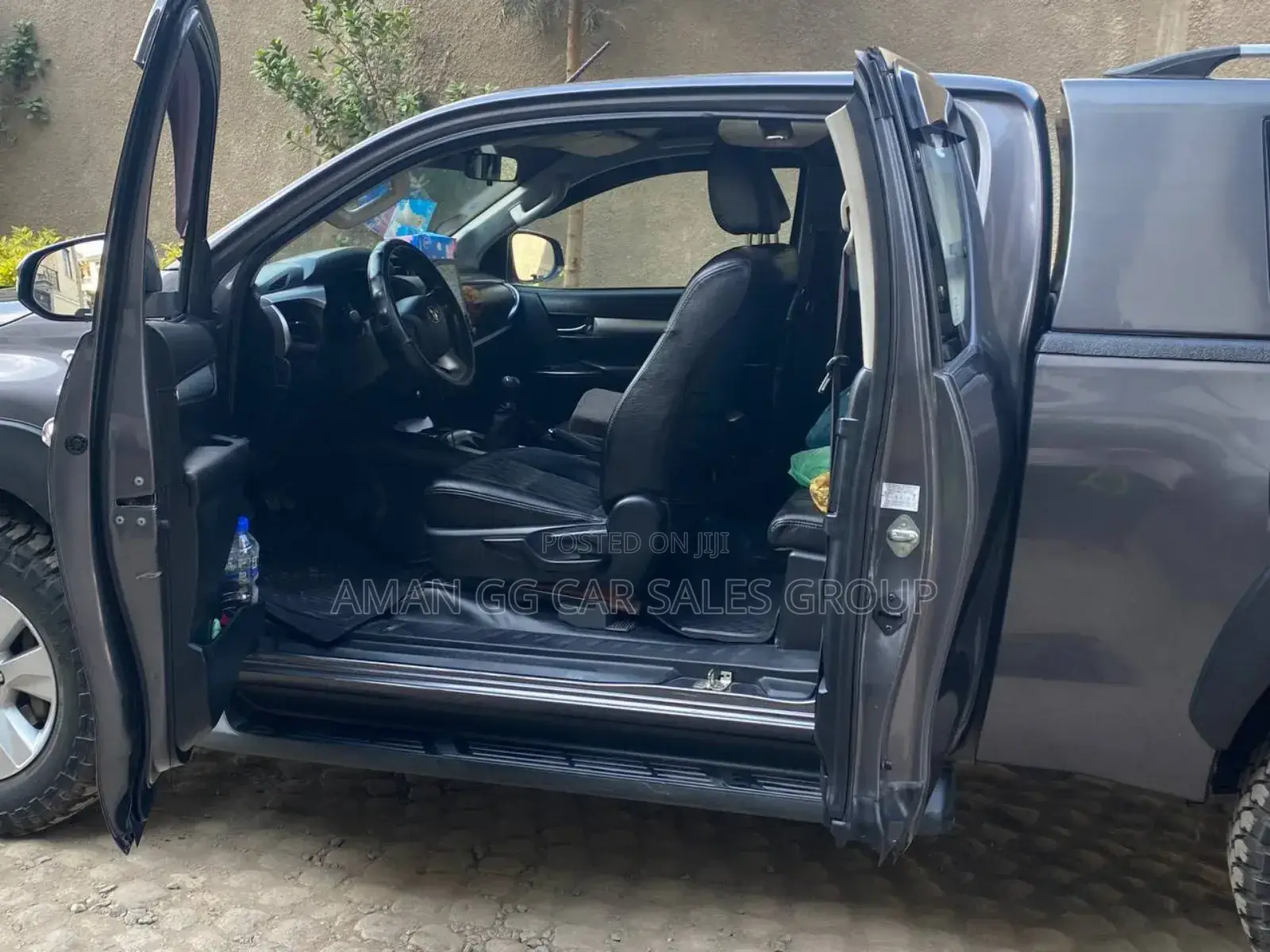 Toyota Hilux 2016 Gray