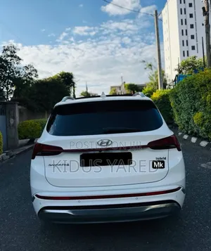 Hyundai Santa Fe 2022 White