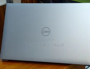 New Laptop Dell Precision 15 3520 16GB Intel Core I7 SSD 512GB