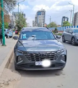 Photo - Hyundai Tucson 2023 Gray