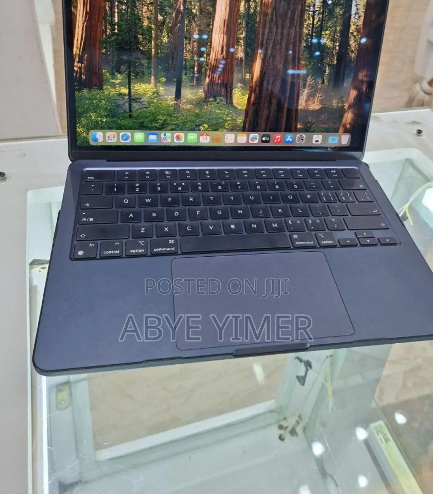 New Laptop Apple MacBook Air 2022 M2 8GB Intel Core M SSD 256GB