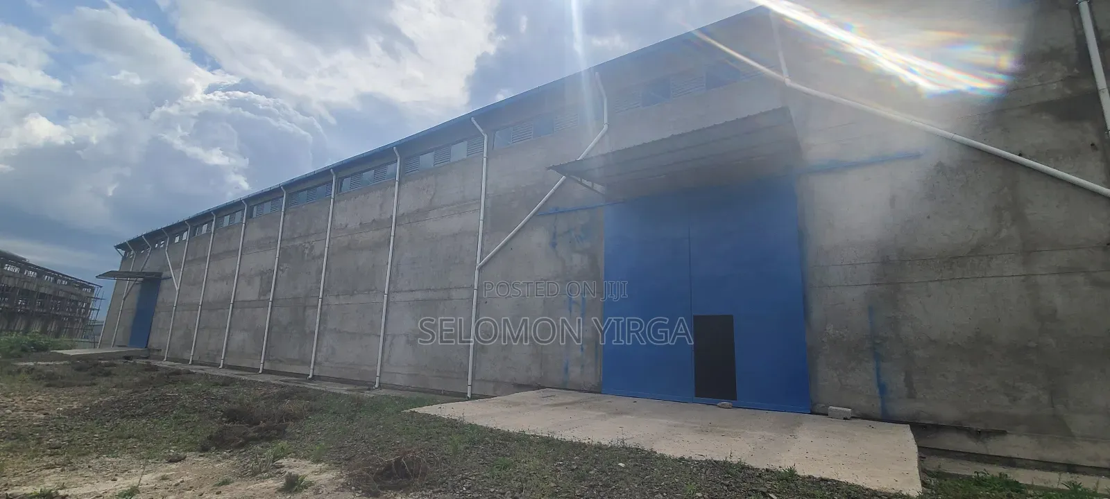 የሚሸጥ መጋዘን ቃሊቲ አከባቢ