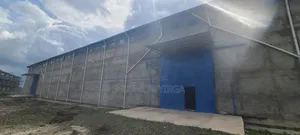 የሚሸጥ መጋዘን ቃሊቲ አከባቢ