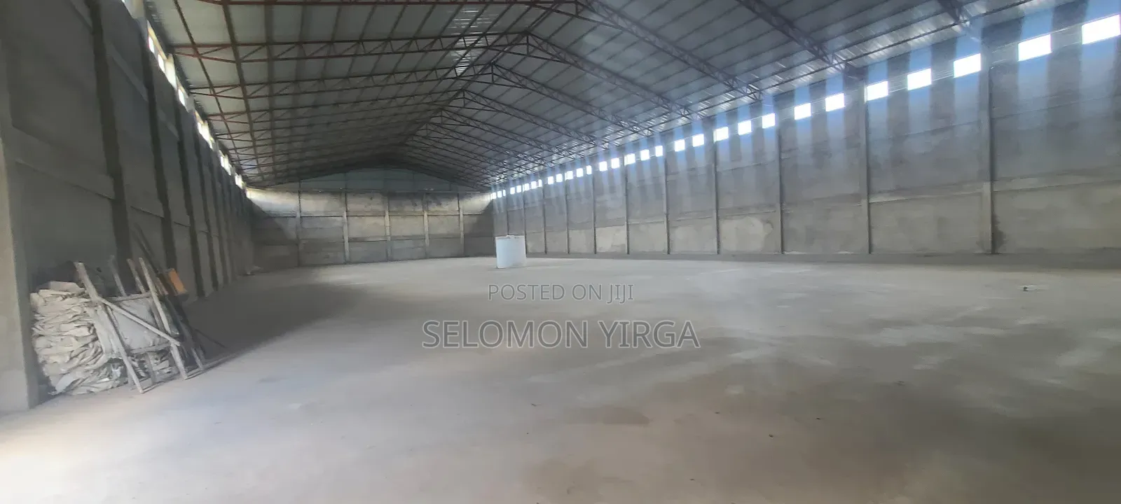 የሚሸጥ መጋዘን ቃሊቲ አከባቢ