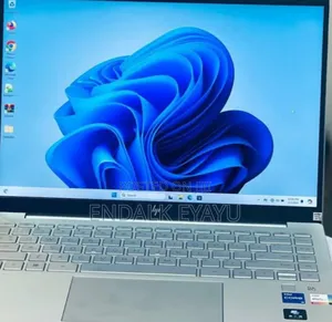 Photo - New Laptop HP 16GB Intel Core I5 SSD 512GB