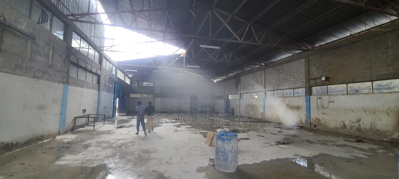 ለክራይ የቀረበ መጋዘን ነዉ