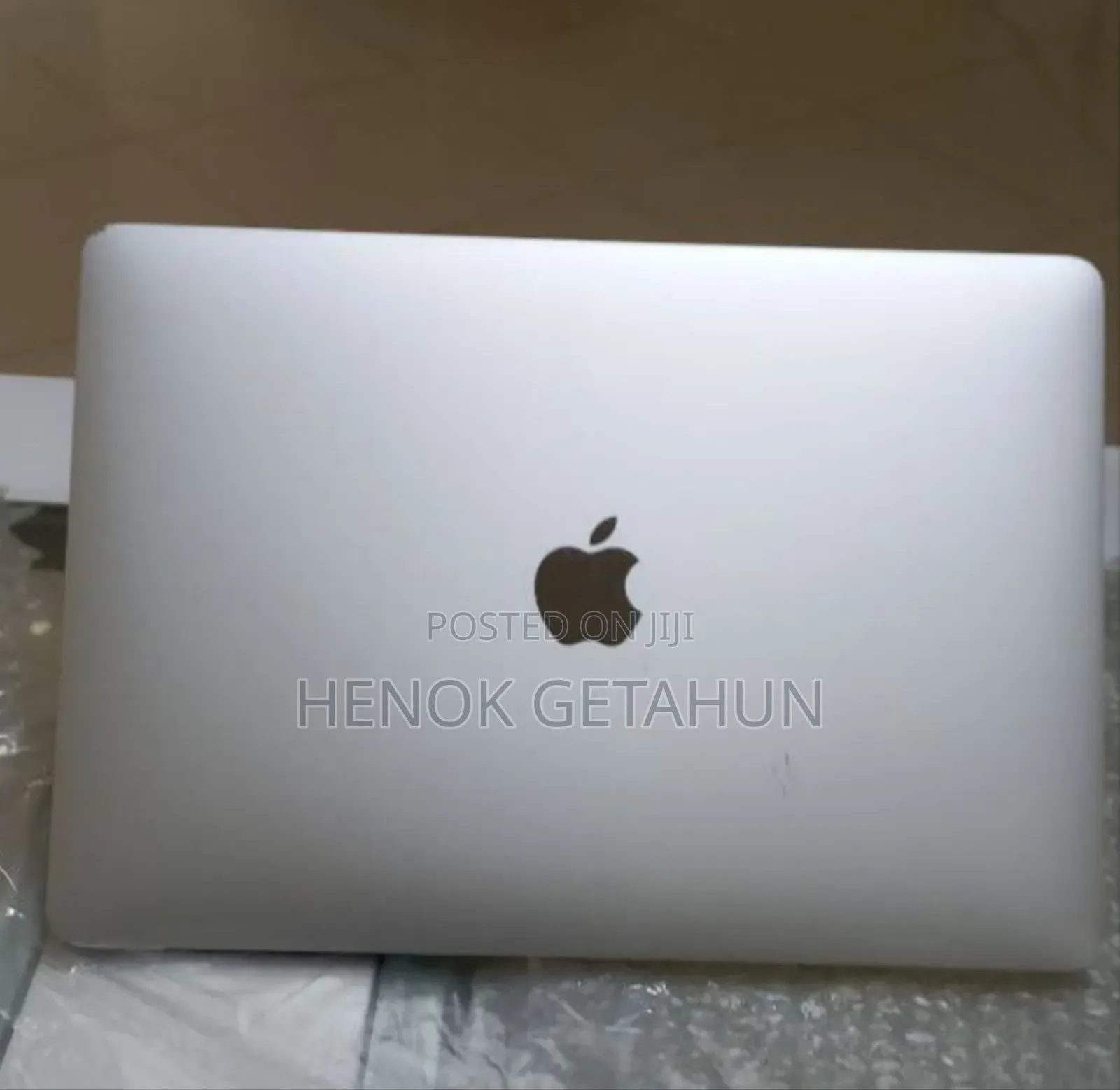 New Laptop Apple MacBook Pro 2017 8GB Intel Core I5 SSD 256GB