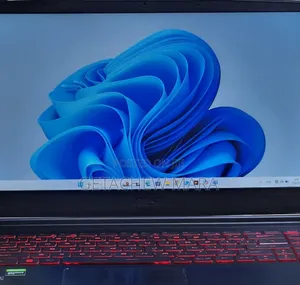 New Laptop Apple MacBook Pro M1 12GB Intel Core I5 SSD 512GB