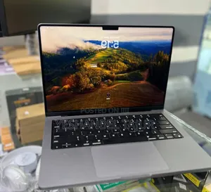 Photo - New Apple iPad Pro (2022) 16 GB