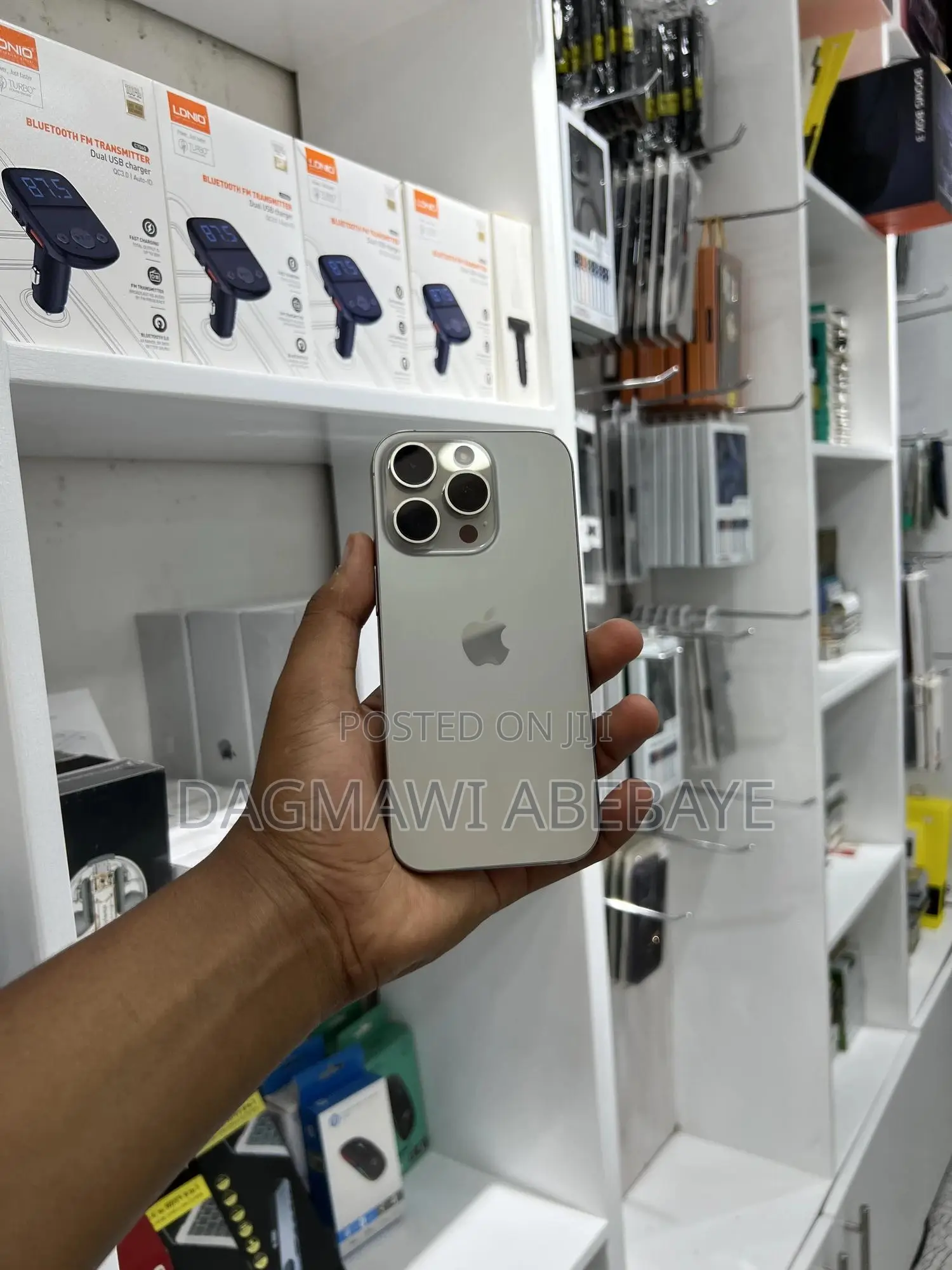 New Apple iPhone 16 Pro 128 GB Silver