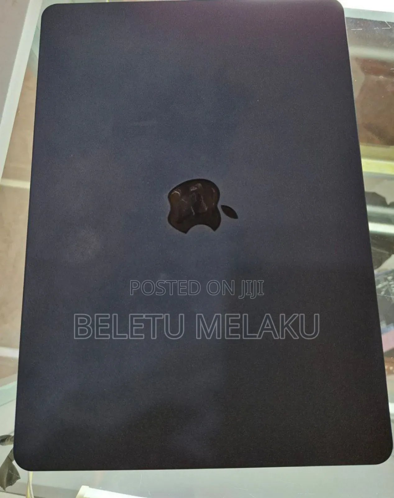 New Laptop Apple MacBook Pro 2022 M2 8GB Apple M2 SSD 256GB