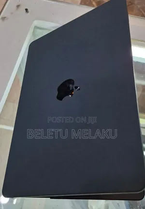 New Laptop Apple MacBook Pro 2022 M2 8GB Apple M2 SSD 256GB