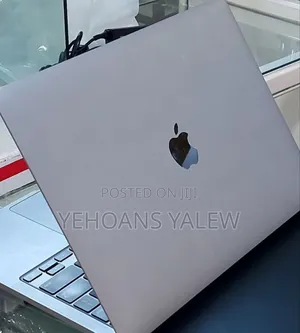 New Laptop Apple MacBook Pro 8GB Intel Core M2 SSD 256GB