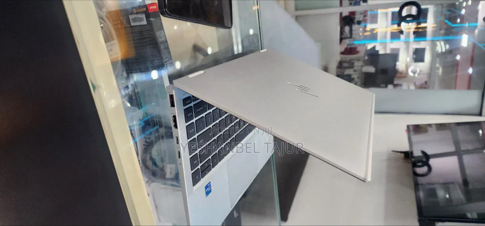 New Laptop HP EliteBook X360 1040 G7 16GB Intel Core I5 SSD 512GB