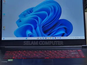 New Laptop MSI GF63 12GB Intel Core I5 SSD 512GB