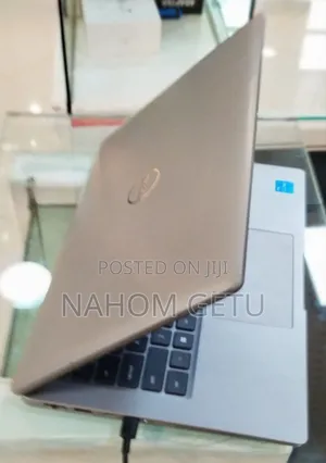 New Laptop Dell Inspiron 15 16GB Intel Core I7 SSD 512GB