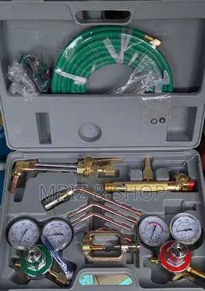 Welding and Cutting Torch (መበየጃ እና መቁረጫ)