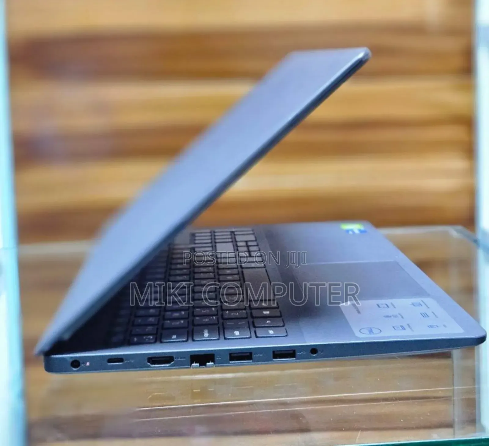 New Laptop Dell Vostro 1014 8GB Intel Core I5 SSD 512GB