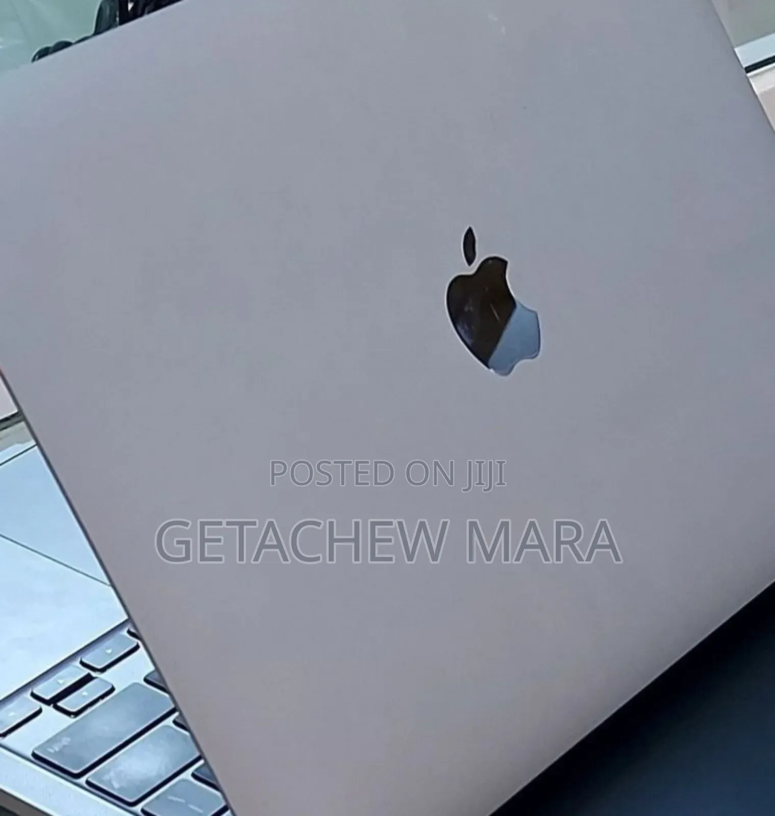 New Laptop Apple MacBook Pro M1 8GB Intel Core I7 SSD 256GB