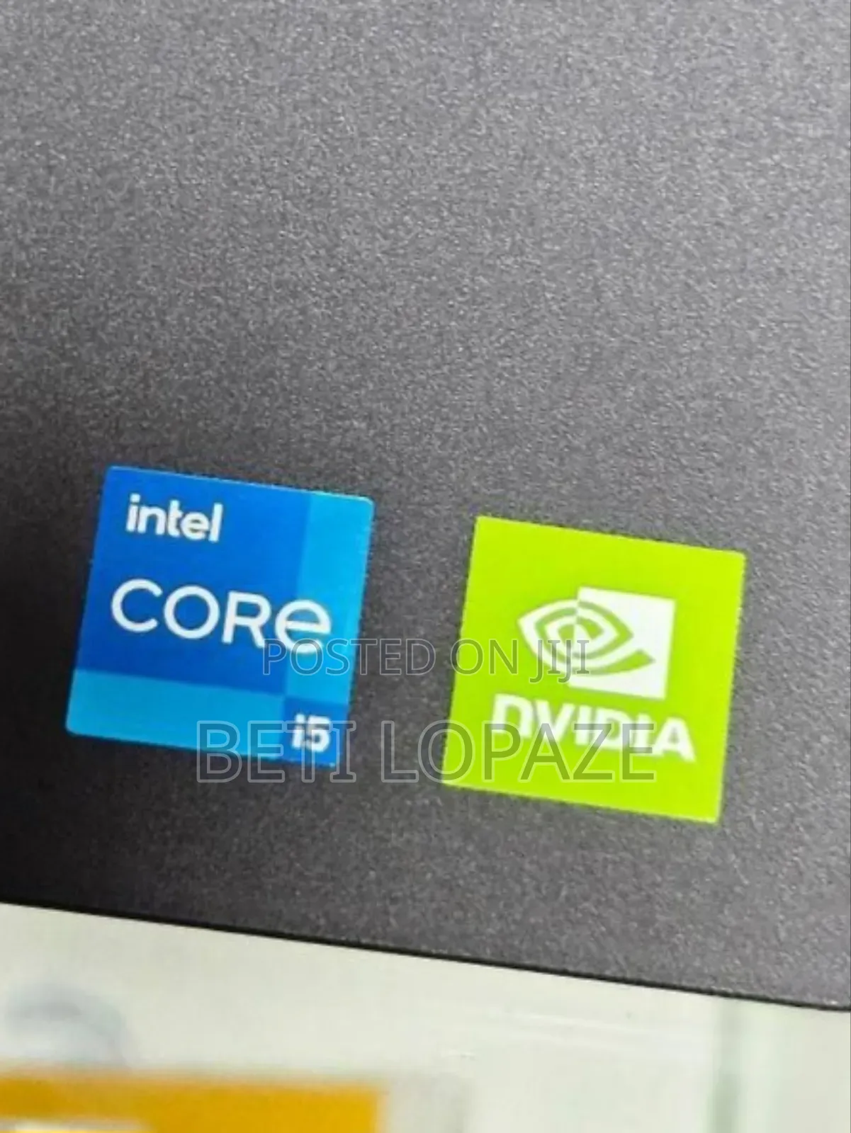 New Laptop Dell Vostro 15 3000 8GB Intel Core I5 SSD 512GB