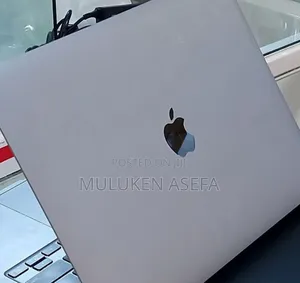 Photo - New Laptop Apple MacBook Air 2022 M2 8GB Apple M2 SSD 256GB