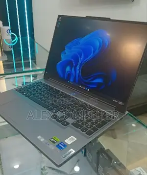 New Laptop Lenovo Legion 5 16GB Intel Core I7 SSD 1T