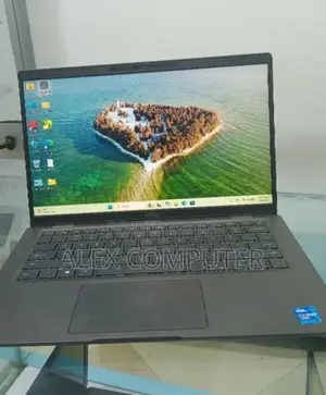 New Laptop Dell Latitude 7420 32GB Intel Core i7 SSD 512GB