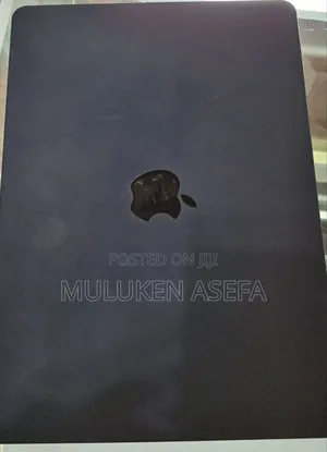 New Laptop Apple MacBook Air 2022 M2 8GB Apple M2 SSD 256GB