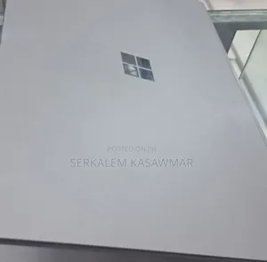New Laptop Microsoft Surface Book 2 16GB Intel Core I7 SSD 256GB
