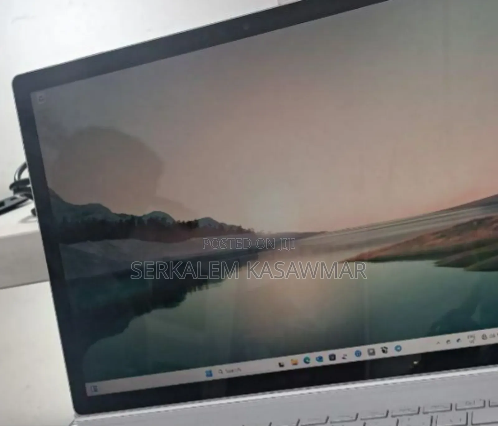 New Laptop Microsoft Surface Book 2 16GB Intel Core I7 SSD 256GB