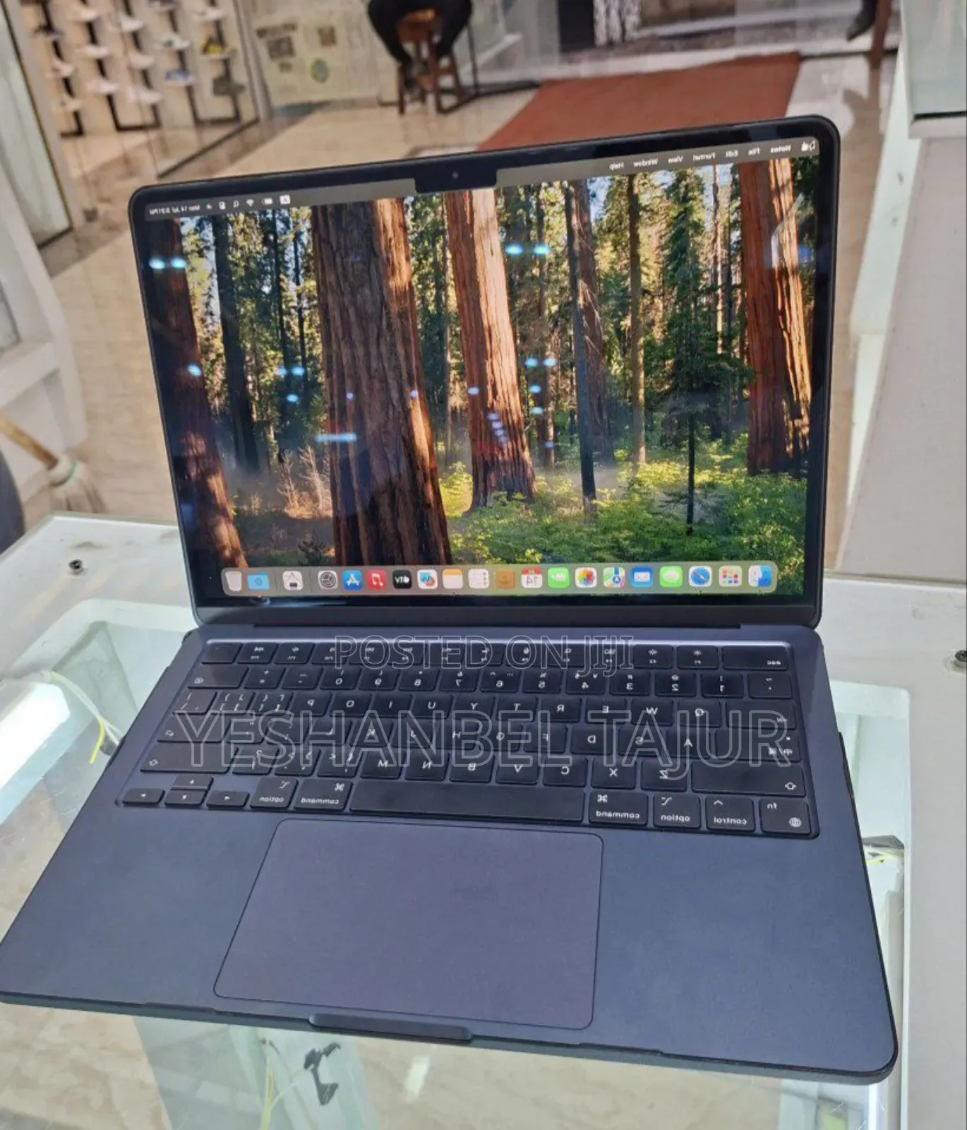 New Laptop Apple MacBook Air 2022 M2 8GB Intel Core I5 SSD 256GB