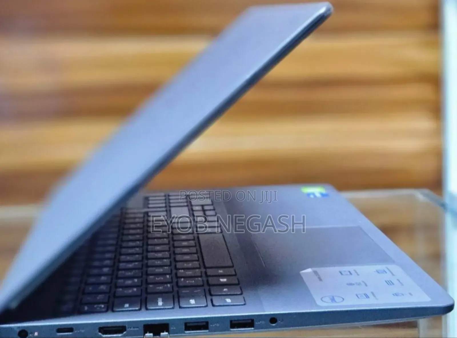 New Laptop Dell Vostro 15 3549 8GB Intel Core I5 SSD 512GB