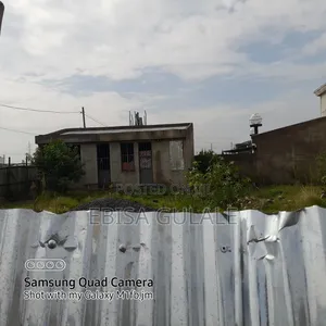 3bdrm Farm House in Oromia-Finfinne for sale