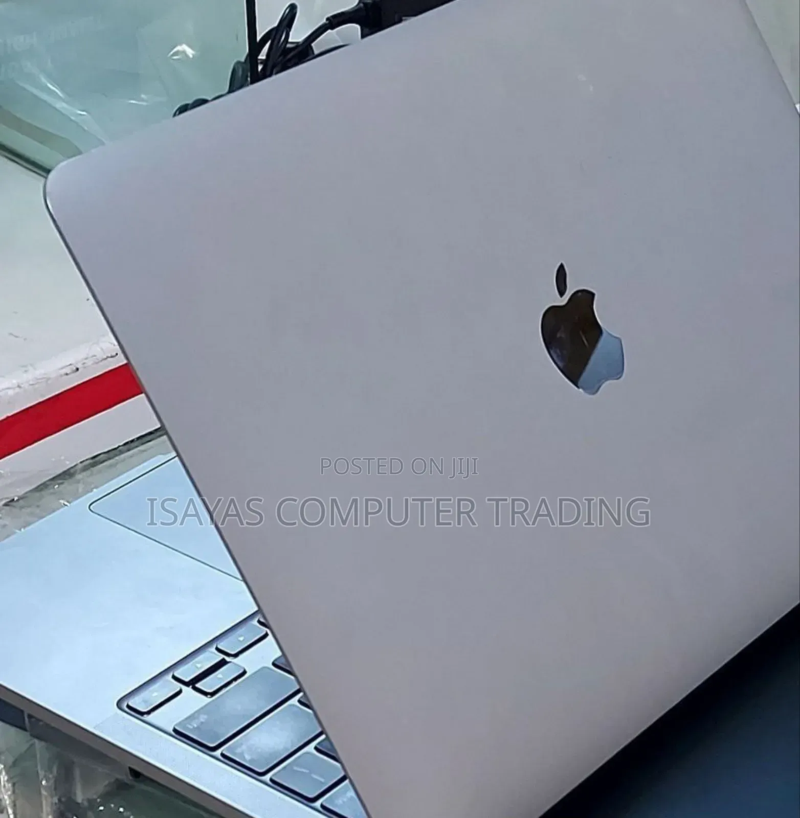 New Laptop Apple MacBook 8GB SSD 256GB