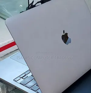 New Laptop Apple MacBook 8GB SSD 256GB