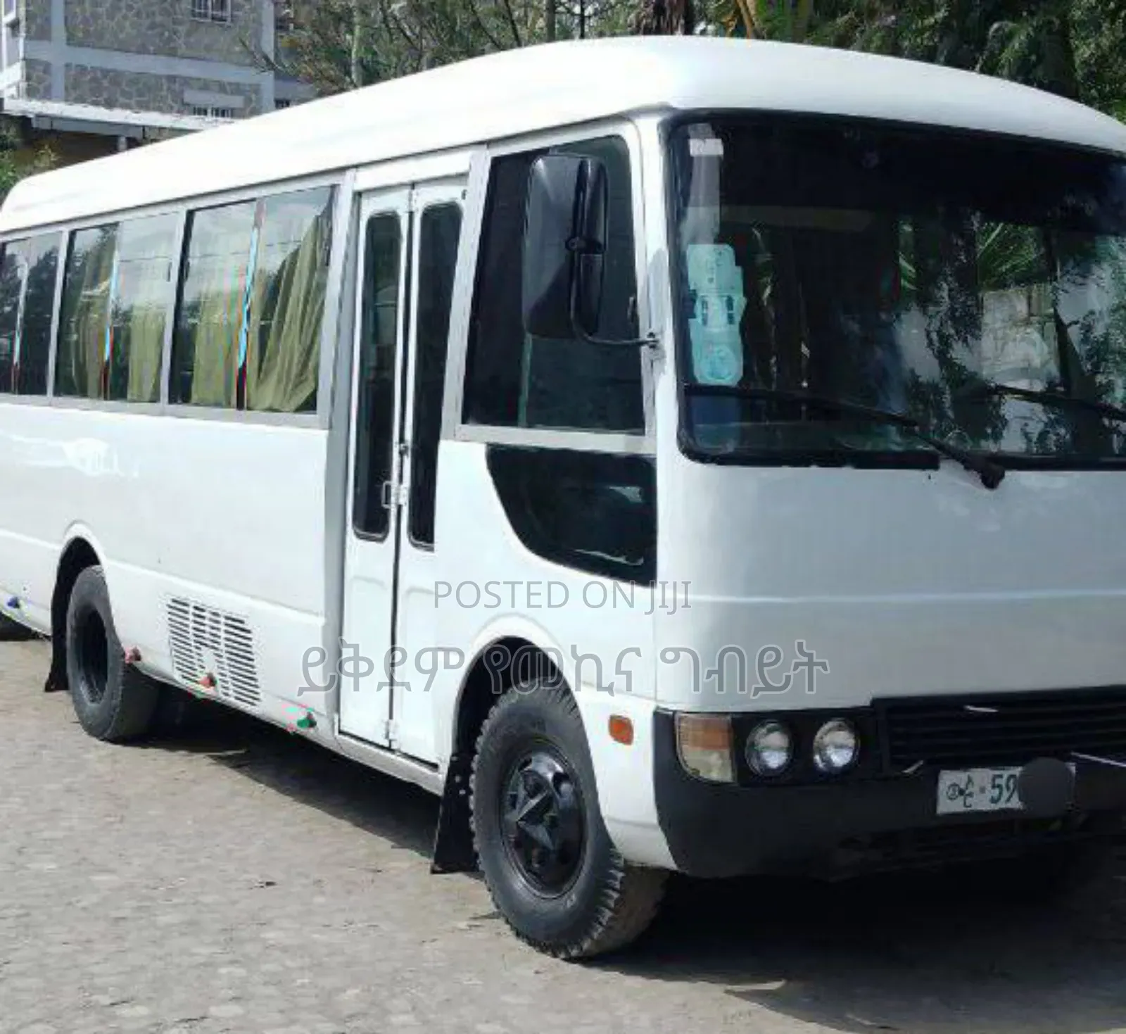 Mitsubishi Fuso Rosa 2002 White