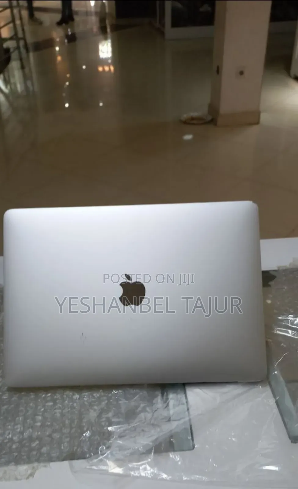 New Laptop Apple MacBook Pro 2017 8GB Intel Core I5 SSD 256GB