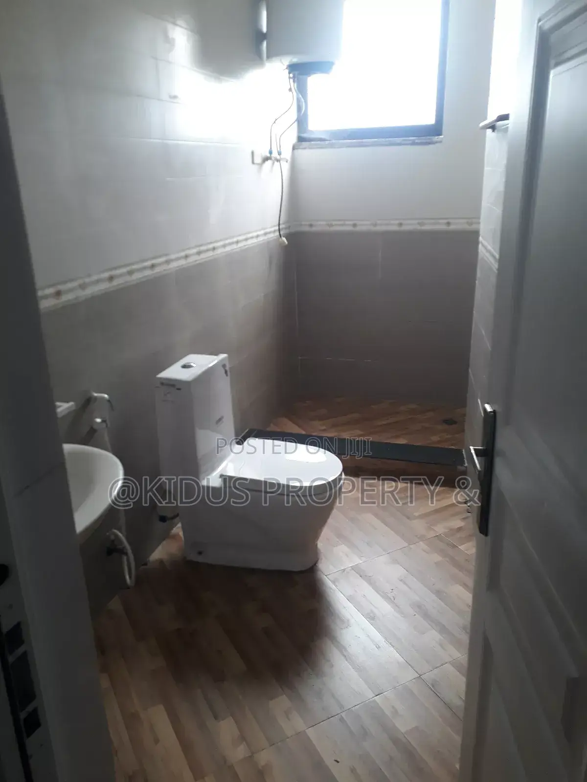 2bdrm Apartment in Behind Africa, Nifas Silk-Lafto for rent