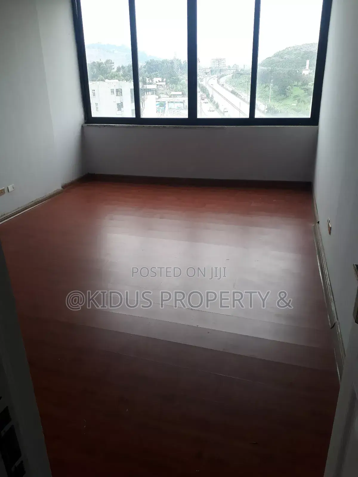 2bdrm Apartment in Behind Africa, Nifas Silk-Lafto for rent