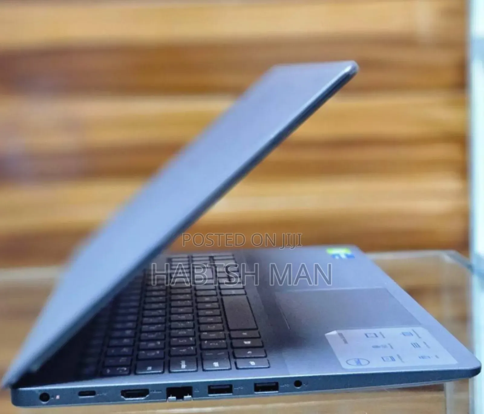 New Laptop Dell Vostro 15 3000 8GB Intel Core I5 SSD 512GB